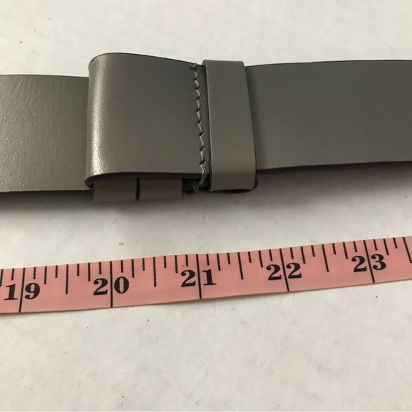 CHICOS Adjustable Belt Genuine Leather Taupe with Bronze Buckle 26-41 inches - Picture 14 of 15